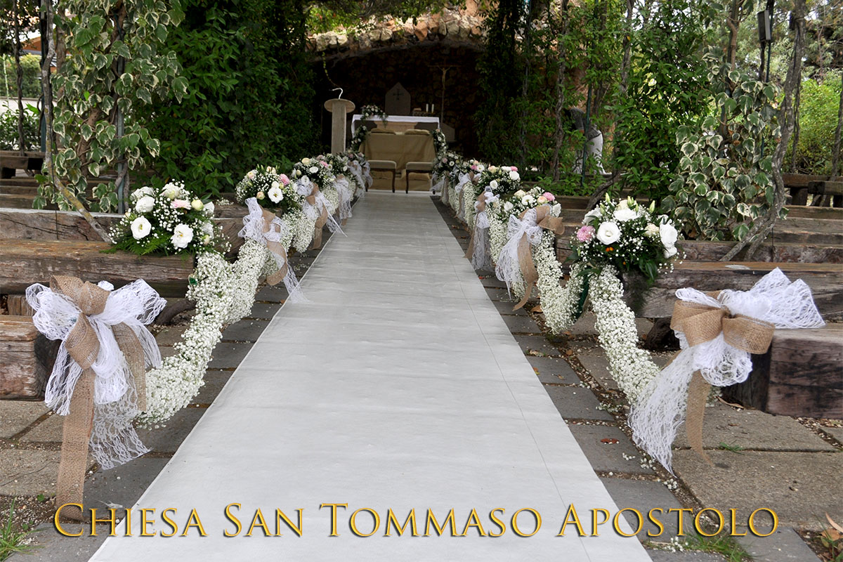 Flower arrangement for Wedding in the Church of San Tommaso Apostolo